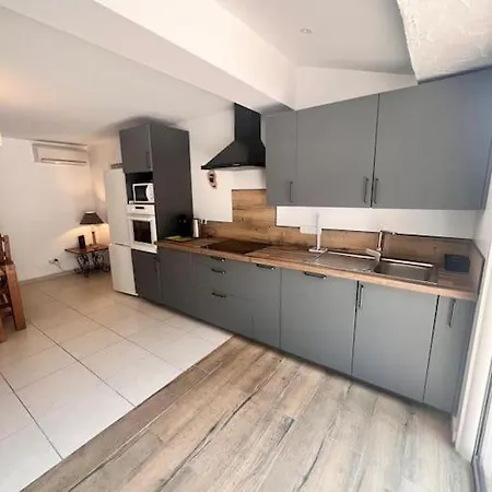 Holiday home Linotte, 600m A Pied Santa Giulia Jacuzzi Bocca del Oro