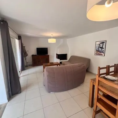 Holiday home Linotte, 600m A Pied Santa Giulia Jacuzzi *