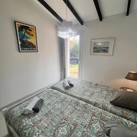 Linotte, 600m A Pied Santa Giulia Jacuzzi Holiday home Bocca del Oro