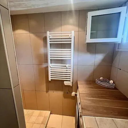 Holiday home Linotte, 600m A Pied Santa Giulia Jacuzzi Bocca del Oro