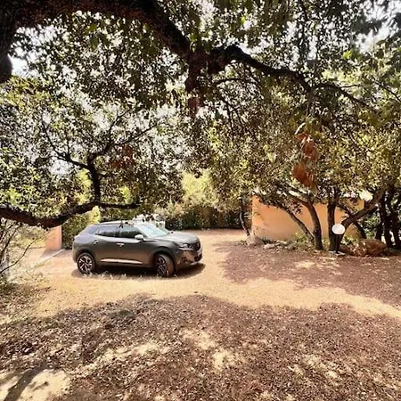 Holiday home Linotte, 600m A Pied Santa Giulia Jacuzzi