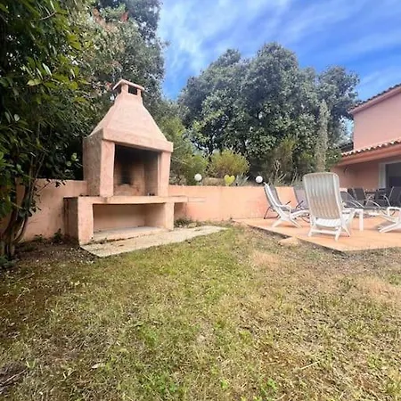 Holiday home Linotte, 600m A Pied Santa Giulia Jacuzzi Bocca del Oro