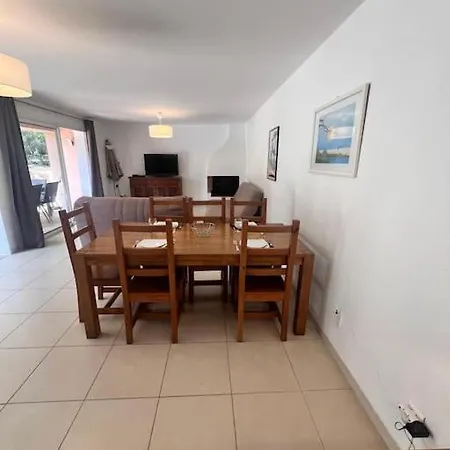 Holiday home Linotte, 600m A Pied Santa Giulia Jacuzzi *