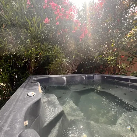 Linotte, 600m à Pied Santa Giulia Jacuzzi Hébergement de vacances Bocca del Oro