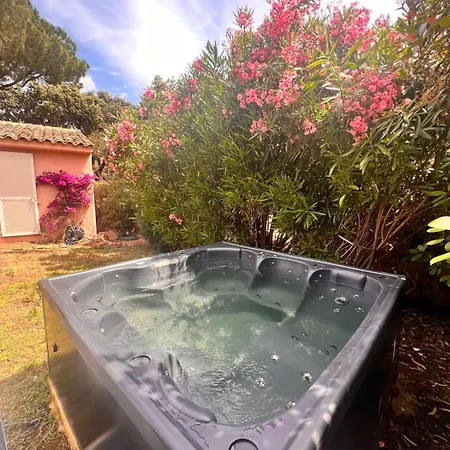 Linotte, 600m à Pied Santa Giulia Jacuzzi Hébergement de vacances
