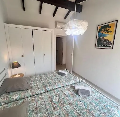 Linotte, 600m A Pied Santa Giulia Jacuzzi Feriehus *