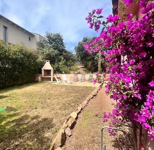 Feriehus Linotte, 600m A Pied Santa Giulia Jacuzzi *