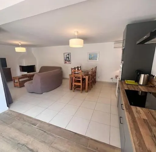 Linotte, 600m A Pied Santa Giulia Jacuzzi بيت للعطل *