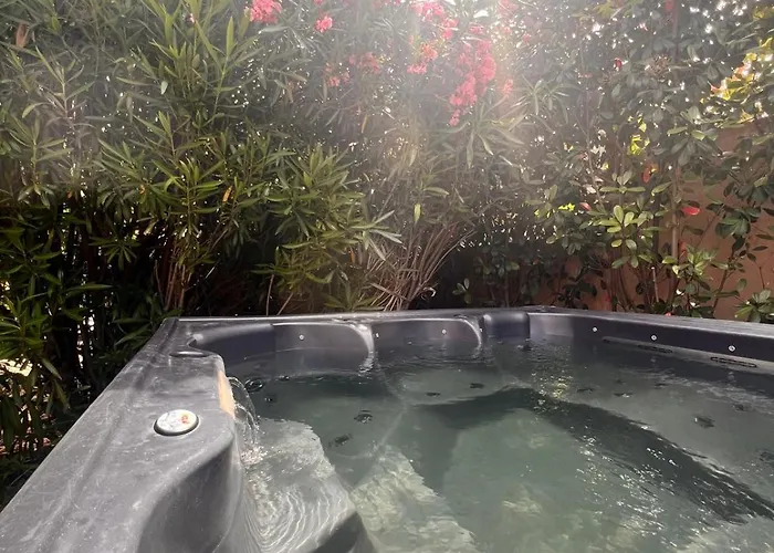 Linotte, 600m A Pied Santa Giulia Jacuzzi Feriehus Bocca del Oro